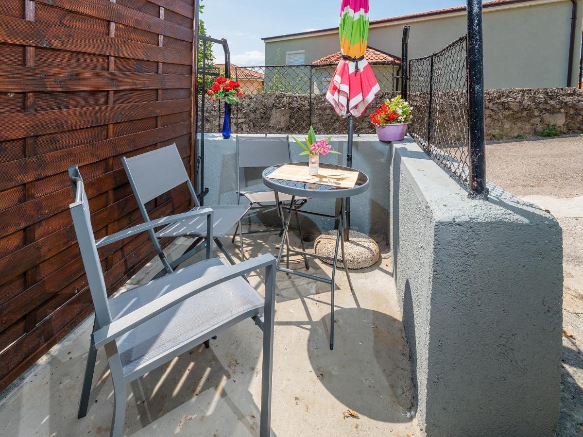 Studio Apartment "Kalina" 550 M From Sea Риека Экстерьер фото